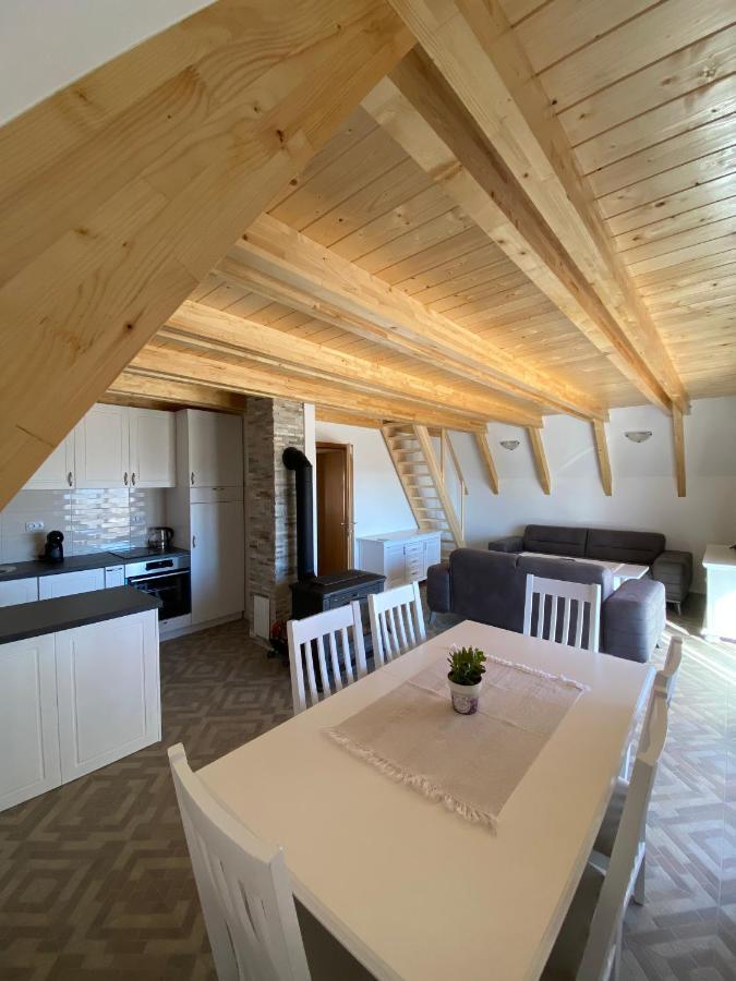 Hill View Chalets Жабляк Екстер'єр фото