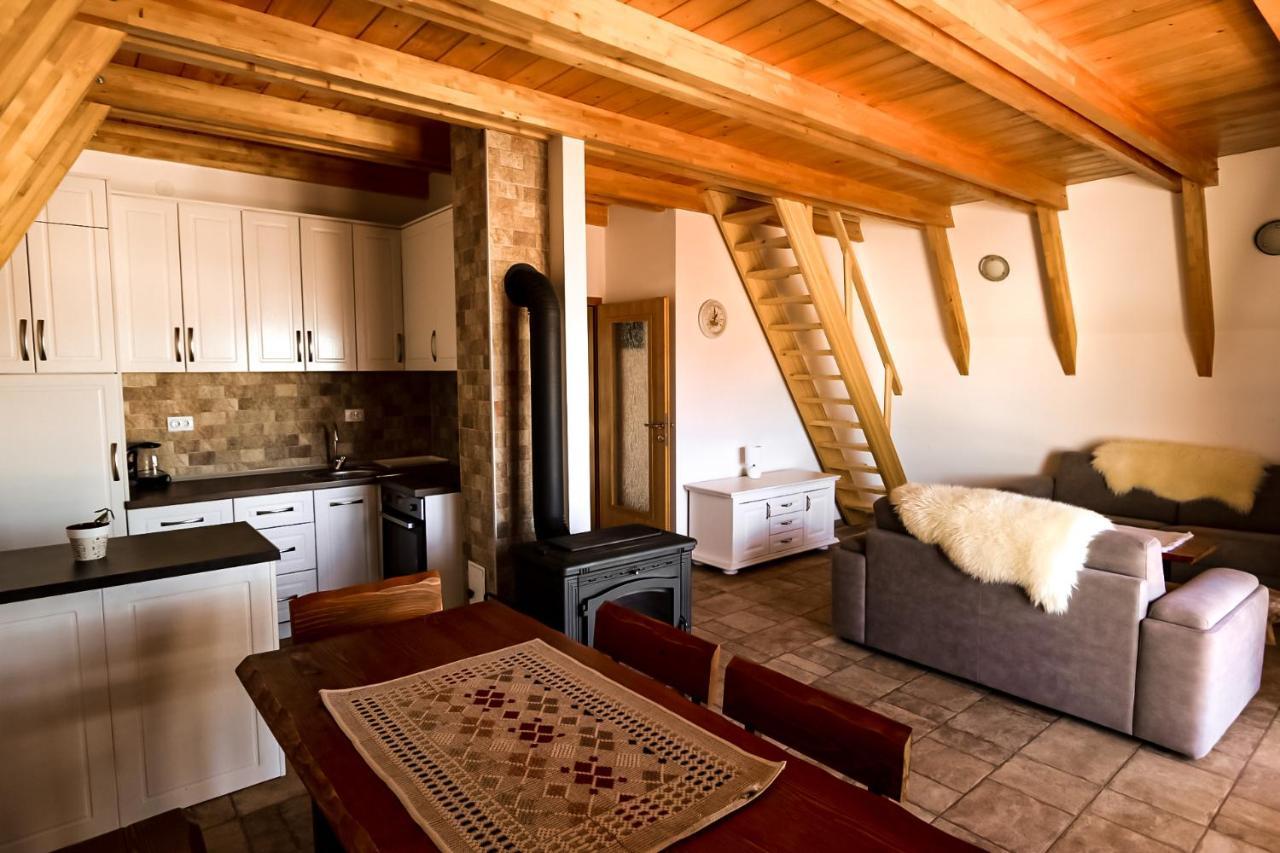 Hill View Chalets Жабляк Екстер'єр фото