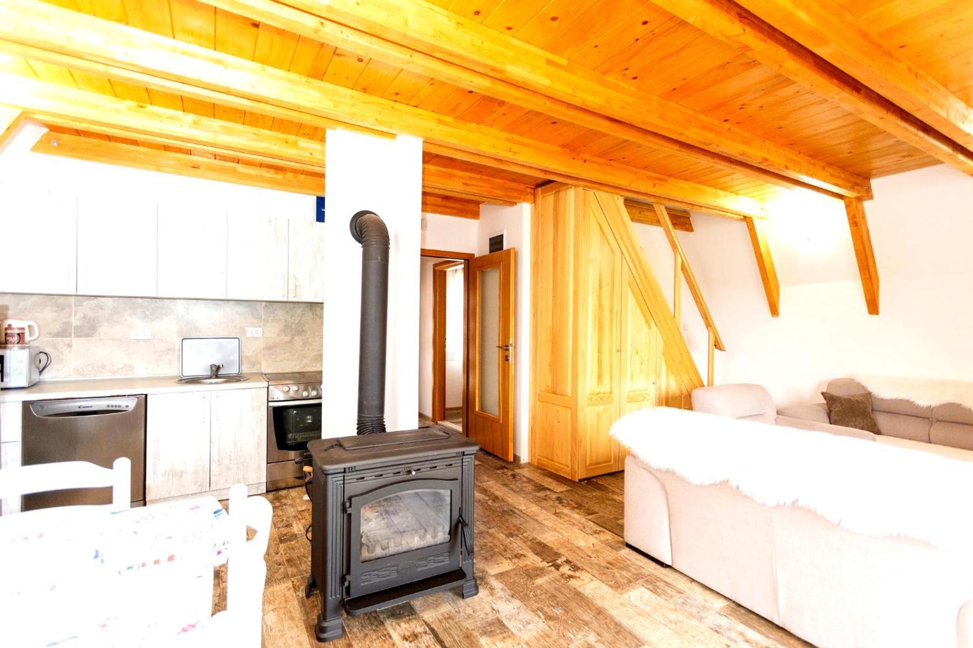 Hill View Chalets Жабляк Екстер'єр фото